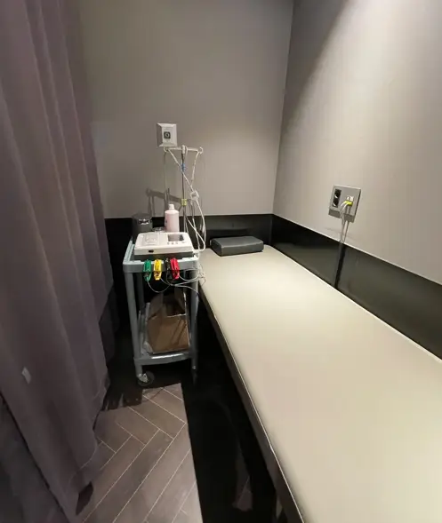 隆胸价格? 由去年完成3023例假体手术的医院为您解答。 — 본문 이미지